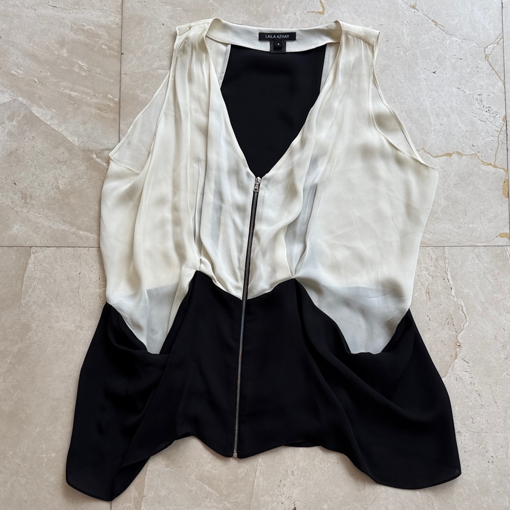 Laila Azhar 100% Silk Two-Tone Black & Cream Sleeveless Zip Front Top